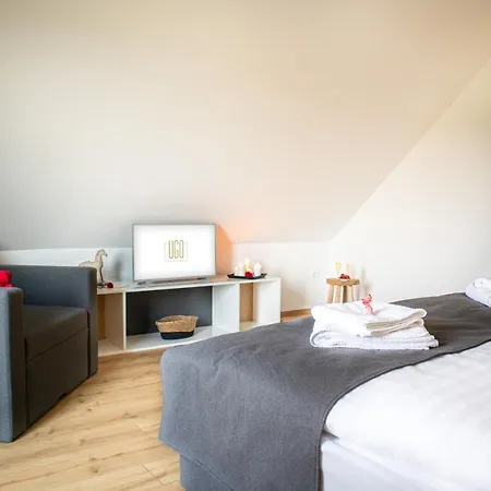 Ugo Apartment *